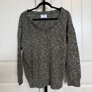 Old Navy Women's Olive Green and White Knit Tunic Length Sweater